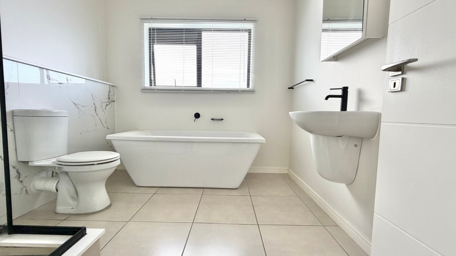 3 Bedroom Property for Sale in The Huntsman Western Cape